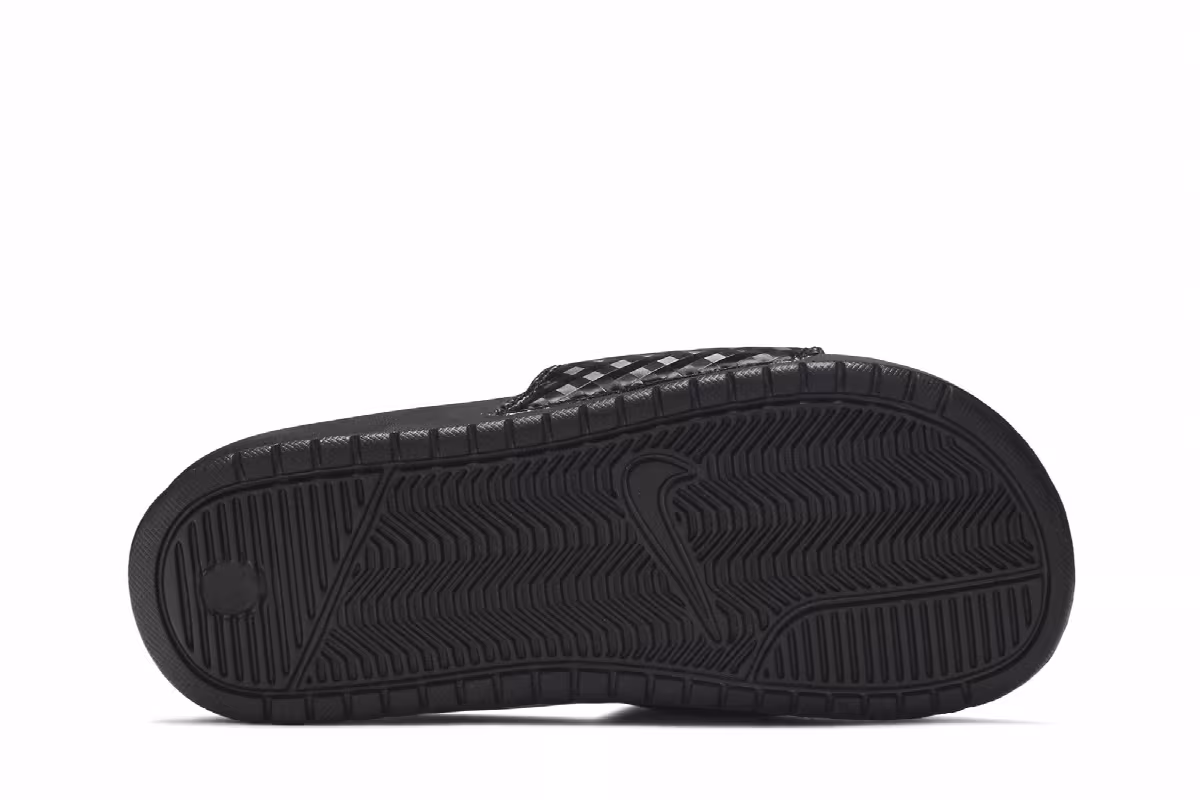 Nike Women's JDI Benassi Slides Black Diamond Pattern, view 5