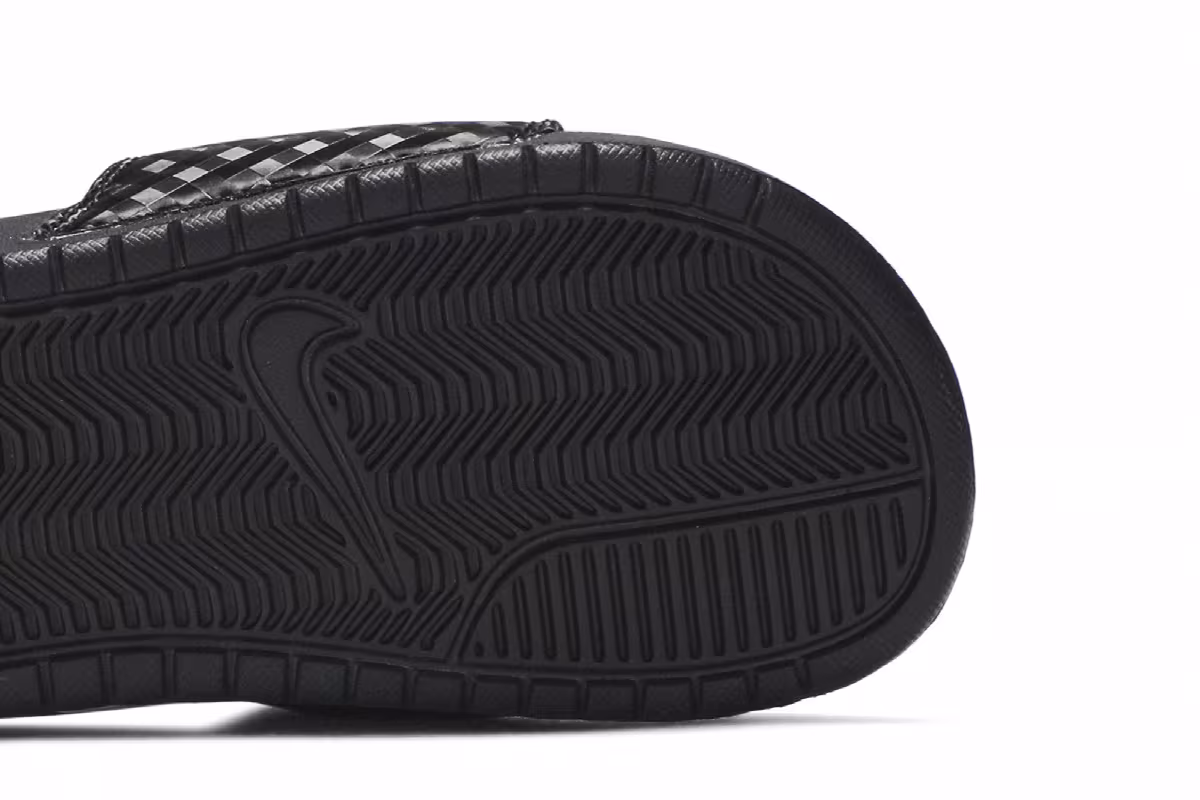 Nike Women's JDI Benassi Slides Black Diamond Pattern, view 6