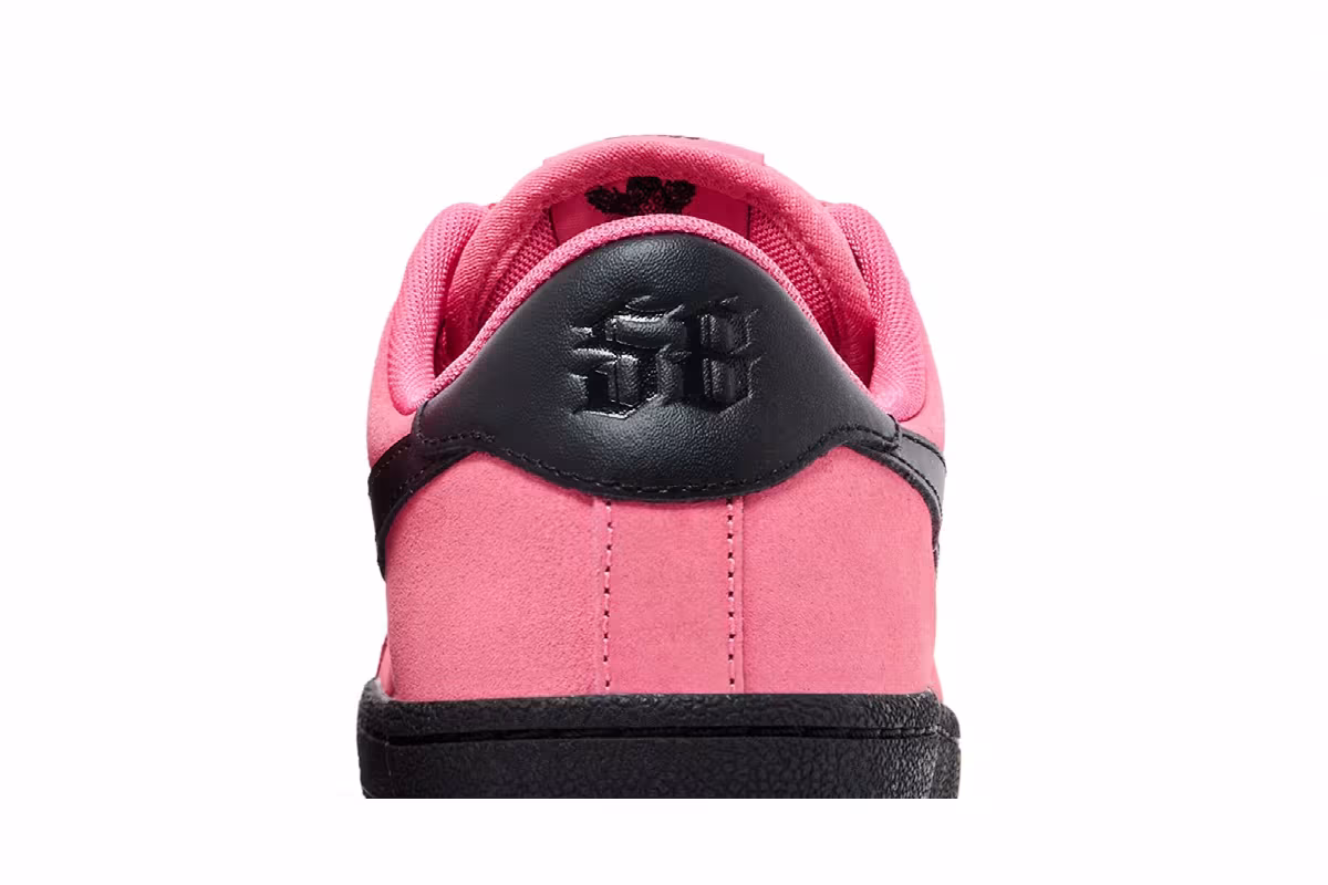 Nike Tennis Classic SB Hyper Pink Black, view 8