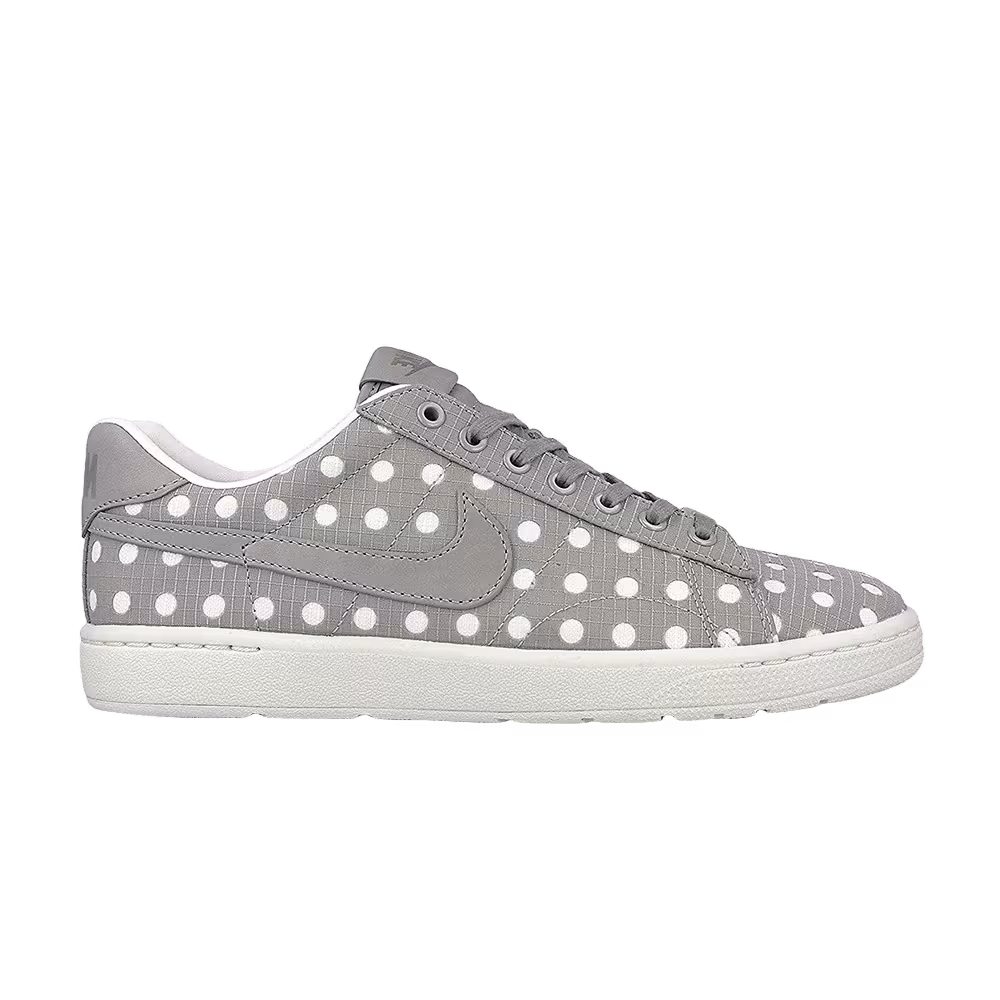 Nike Women's Tennis Classic Ultra Premium Matte Silver