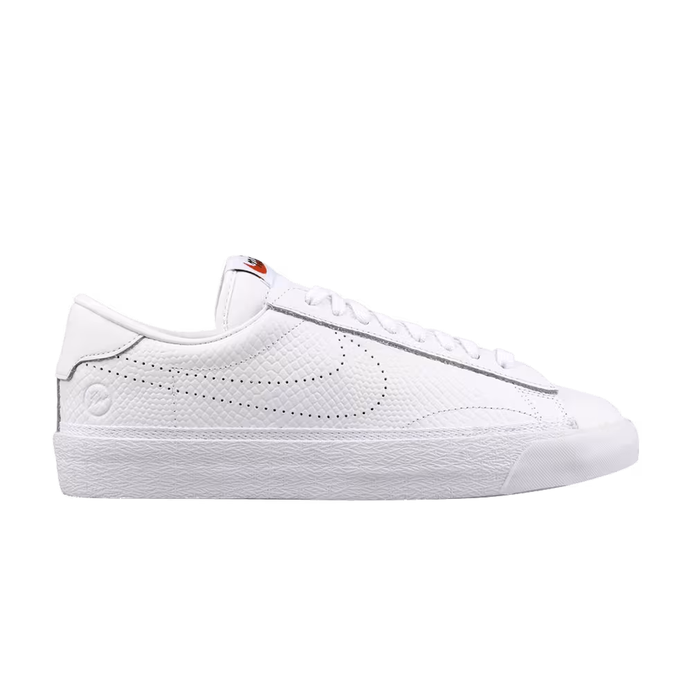 Nike Women's Zoom Tennis Classic AC Fragment