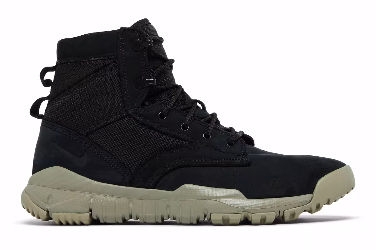 Nike SFB Field 6 Inch Leather Boot Black Light Taupe, view 2