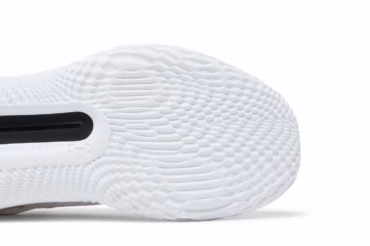 Under Armour Flow FUTR X White Metallic Gold, view 6