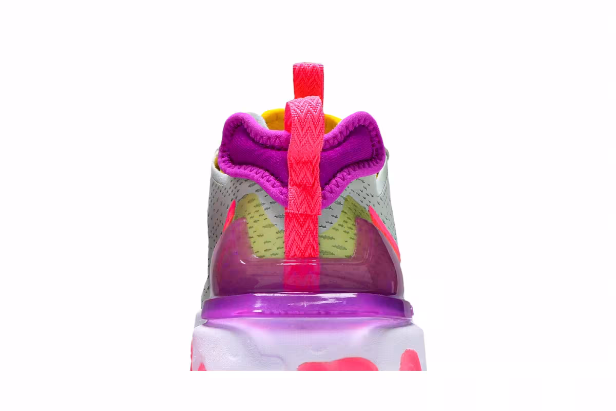 Nike Women's React Vision Pistachio Frost, view 8