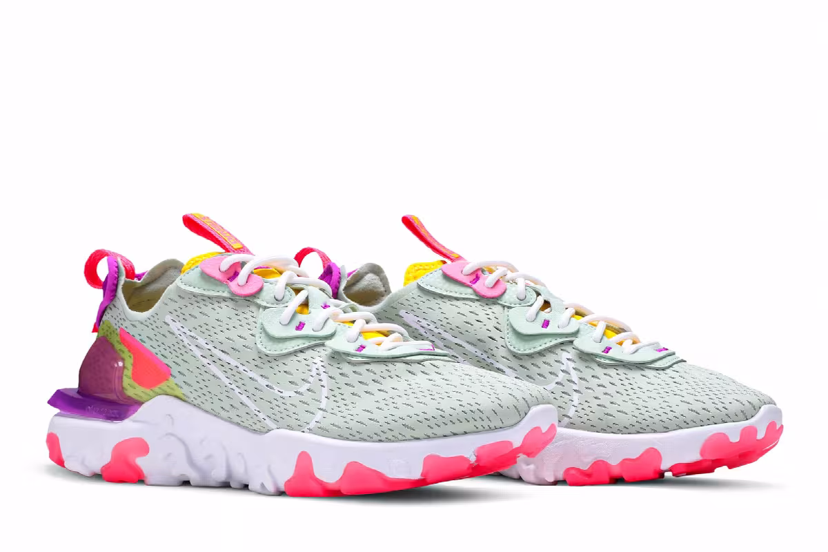 Nike Women's React Vision Pistachio Frost, view 9
