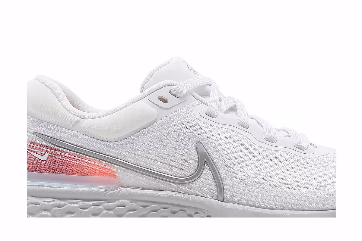 Nike ZoomX Invincible Run Flyknit White Metallic Silver, view 3