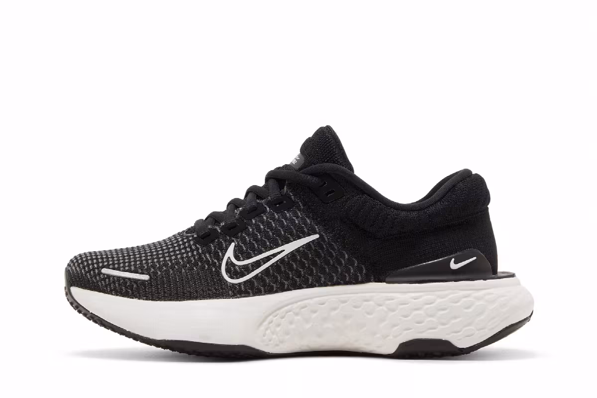 Nike Women's ZoomX Invincible Run Flyknit 2 Black White, view 4
