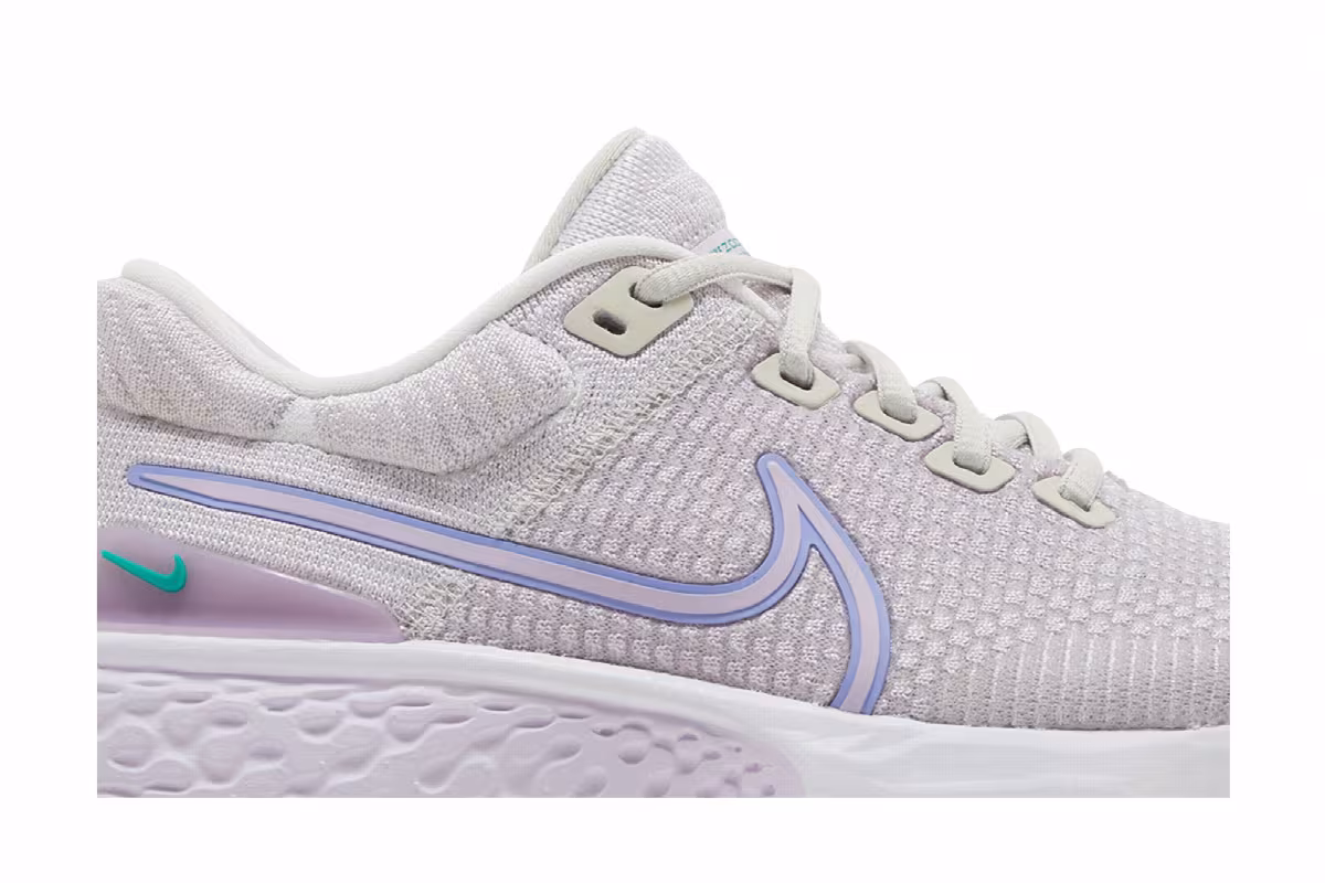 Nike Women's ZoomX Invincible Run Flyknit 2 Doll Neptune Green, view 3
