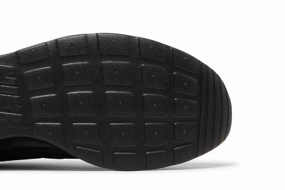 Nike Tanjun Black, view 6