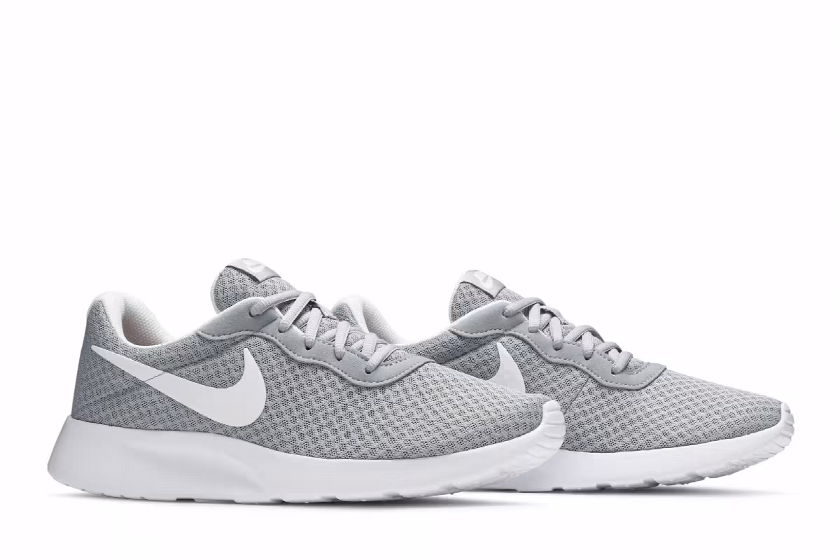 Nike Women's Tanjun Wolf Grey, view 9