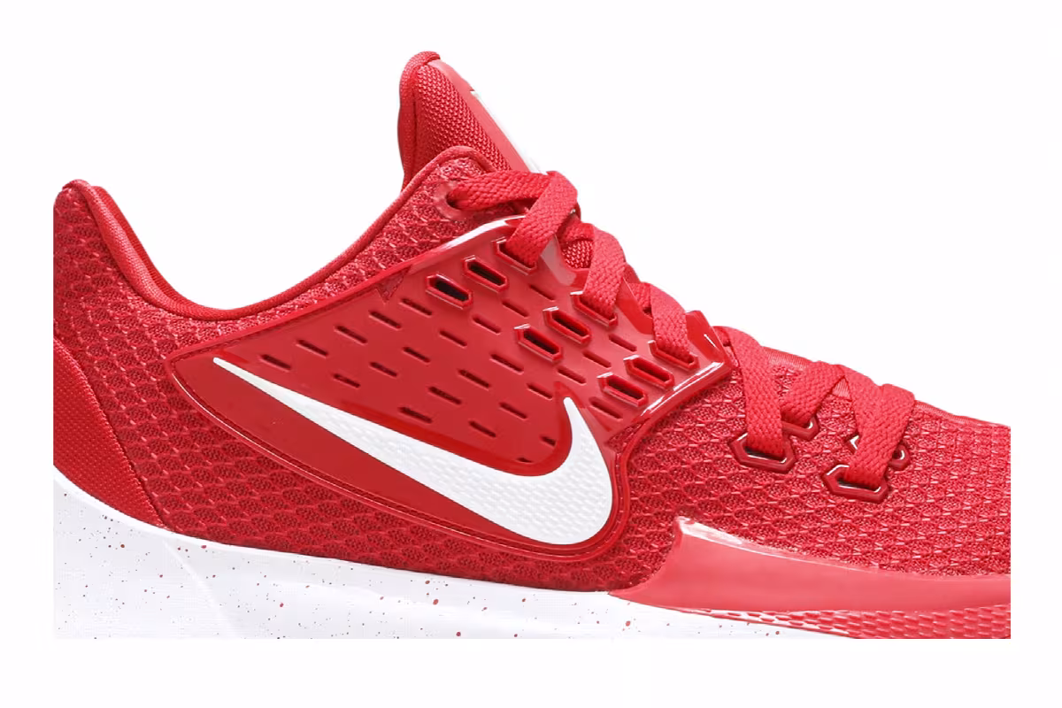 Nike Kyrie Low 2 TB University Red, view 3