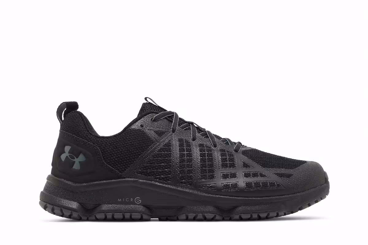 Under Armour Micro G Strikefast Black Pitch Grey, view 2