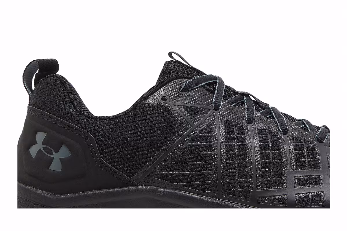 Under Armour Micro G Strikefast Black Pitch Grey, view 3