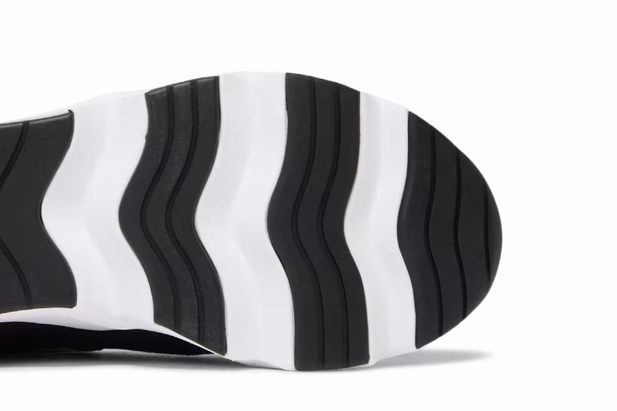Nike Women's RYZ 365 Black White, view 6