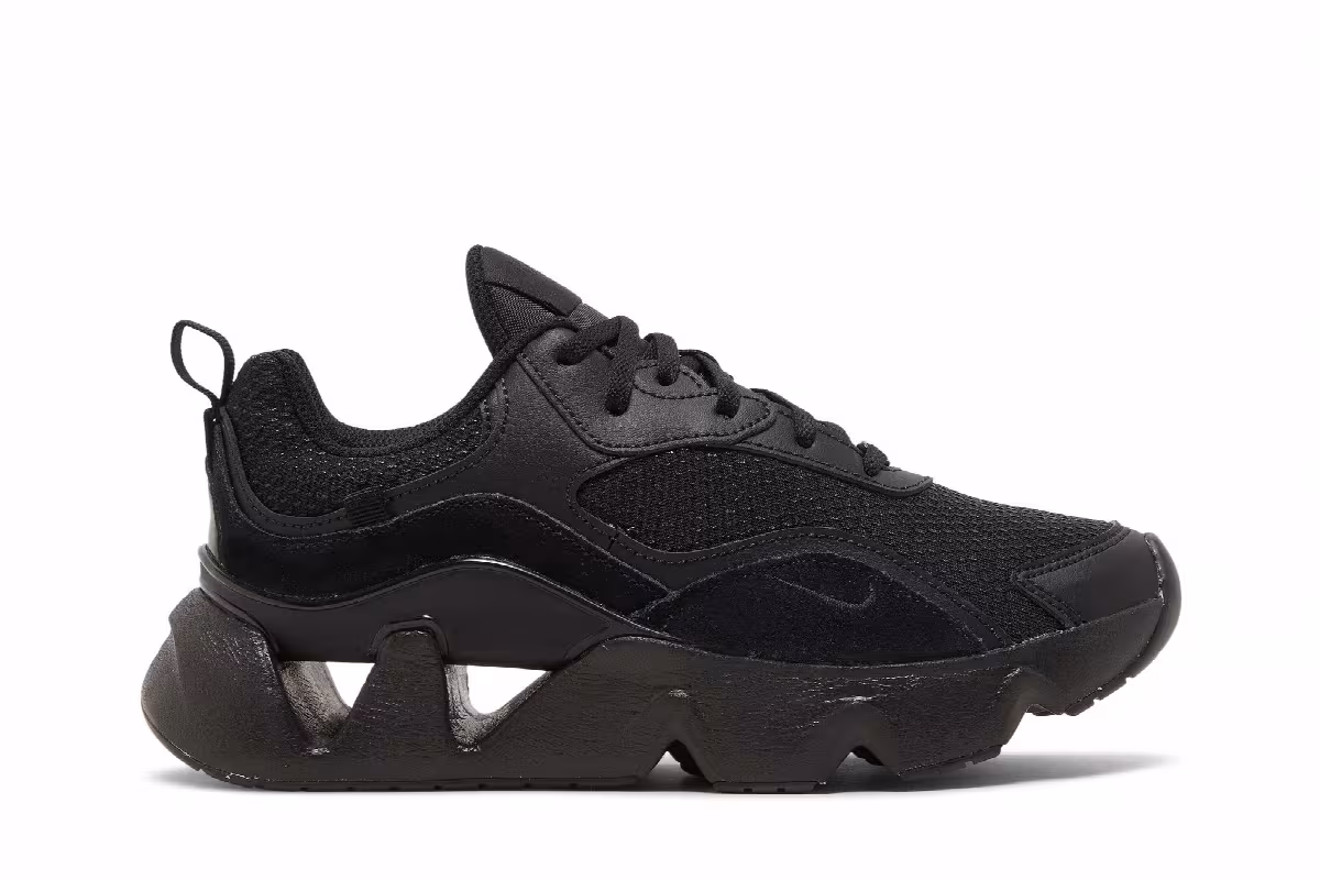 Nike Women's RYZ 365 2 Triple Black, view 2