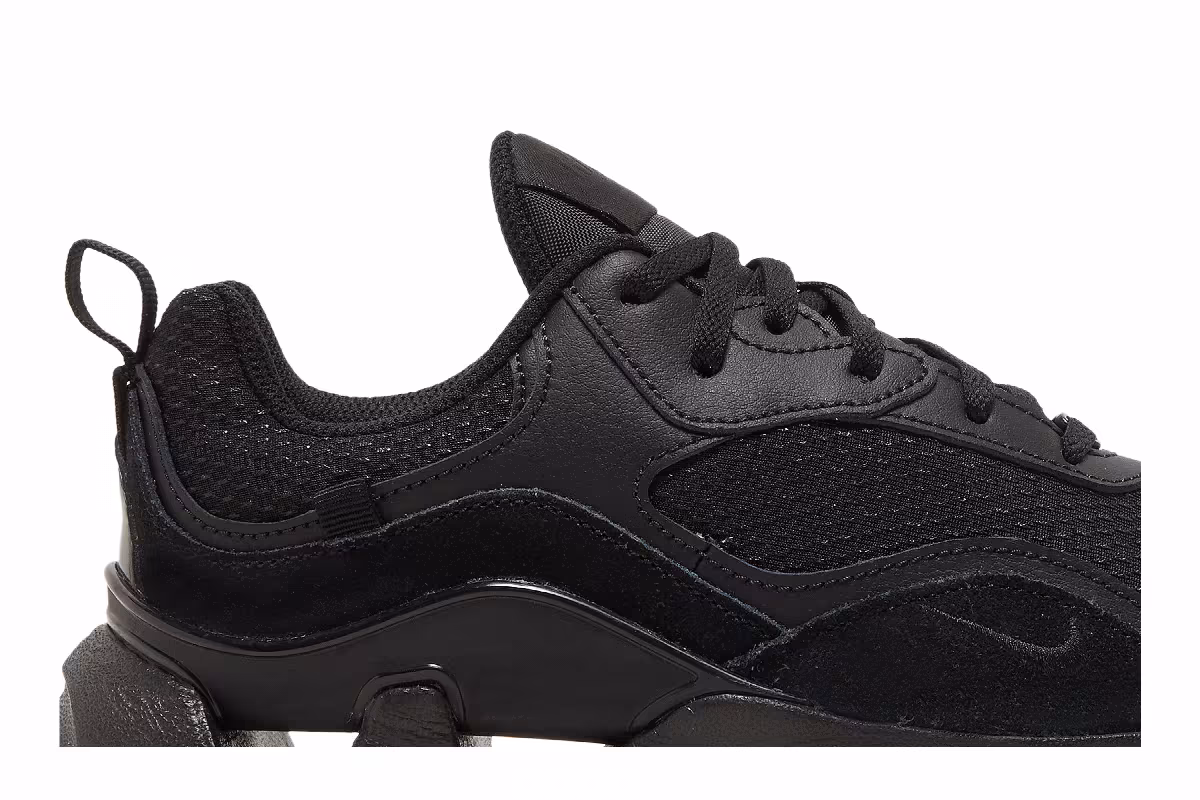 Nike Women's RYZ 365 2 Triple Black, view 3
