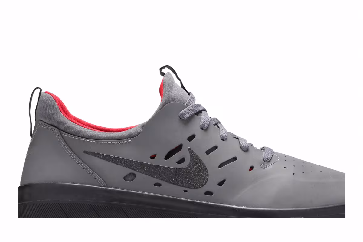 Nike Nyjah Free SB Dark Grey, view 3
