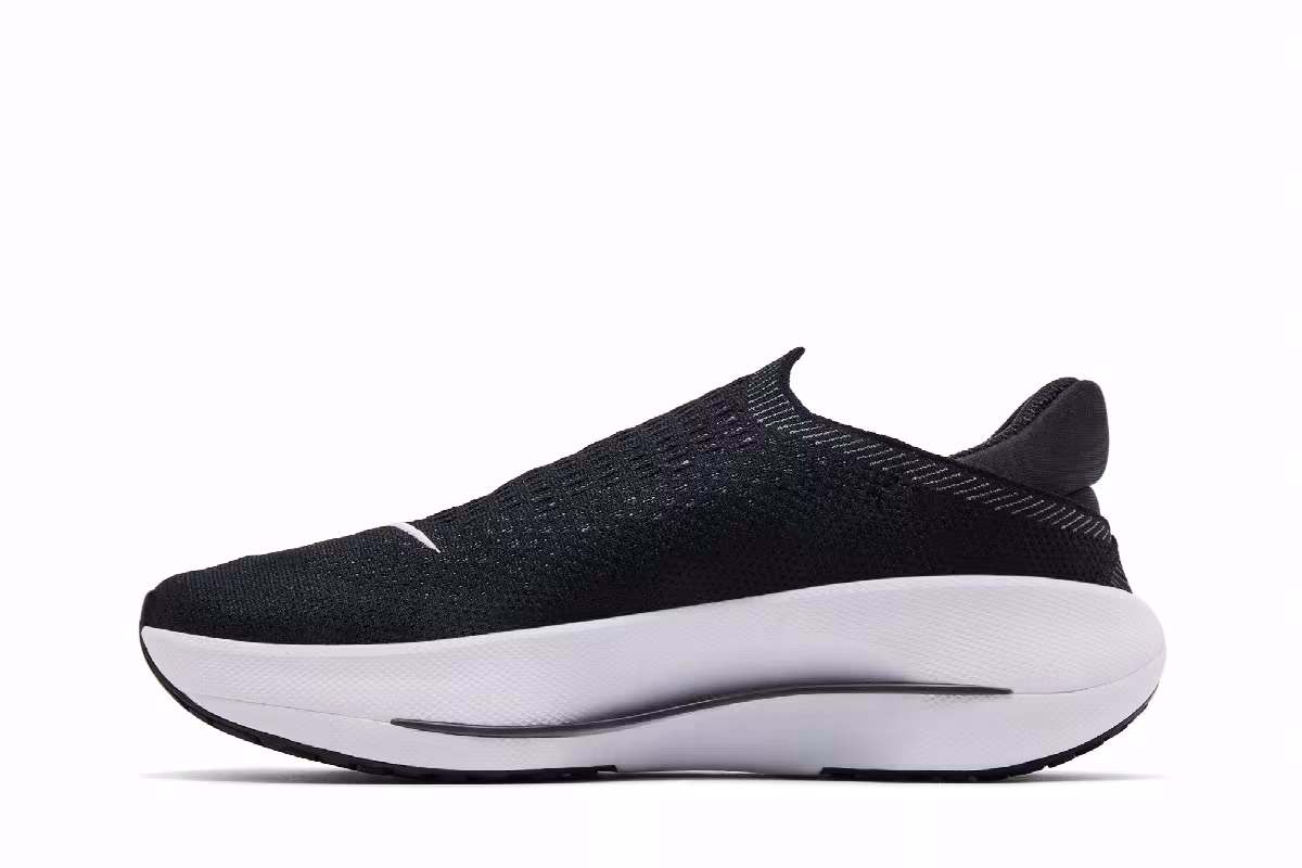 Nike Women's Reina EasyOn Black White, view 4