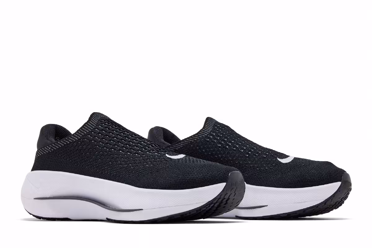 Nike Women's Reina EasyOn Black White, view 9