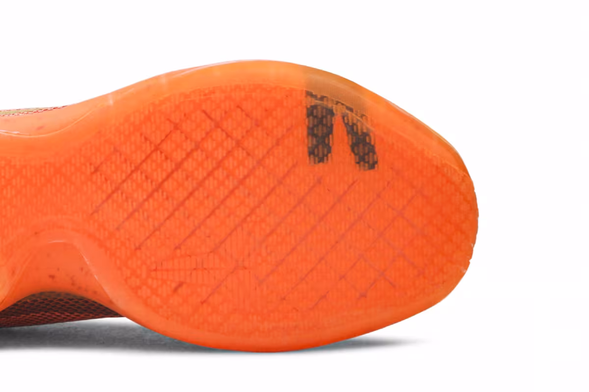 Nike Kobe 10 GS Silk, view 6