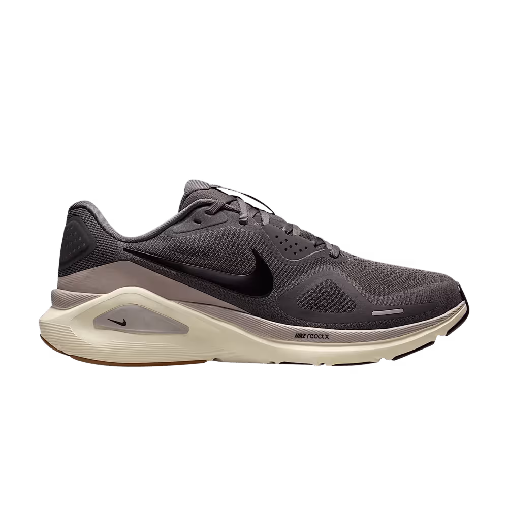 Nike Structure 26 Grey
