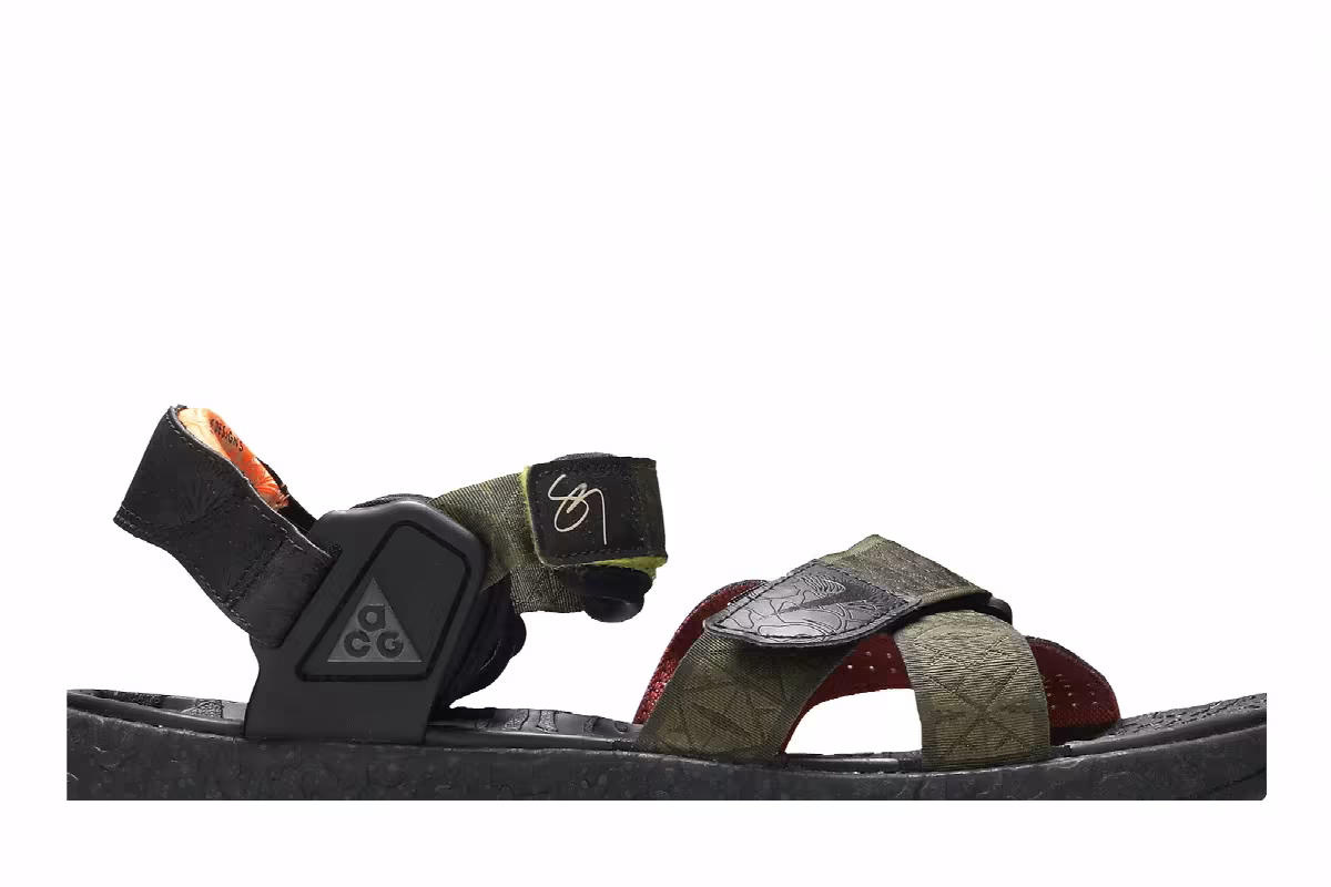 Sig Zane x Nike ACG Air Deschutz+ Olive Canvas, view 3