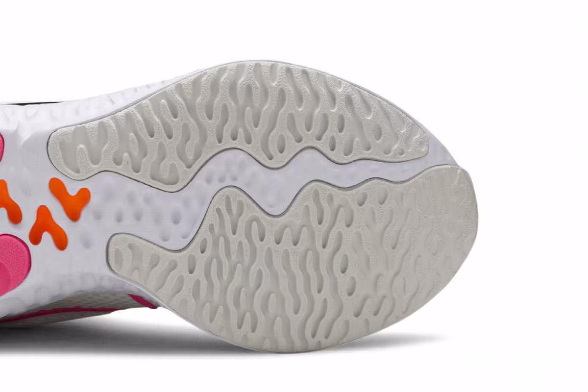 Nike Women's Renew Run Platinum Pink Blast, view 6