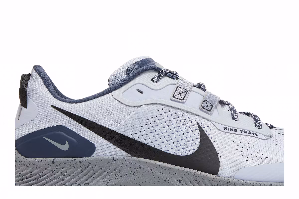 Nike Pegasus Trail 3 Ghost, view 3
