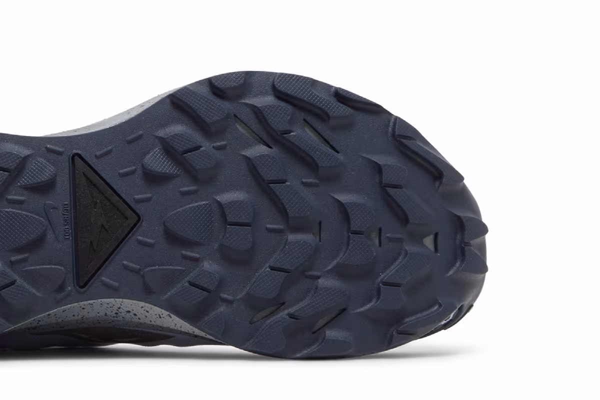 Nike Pegasus Trail 3 Ghost, view 6