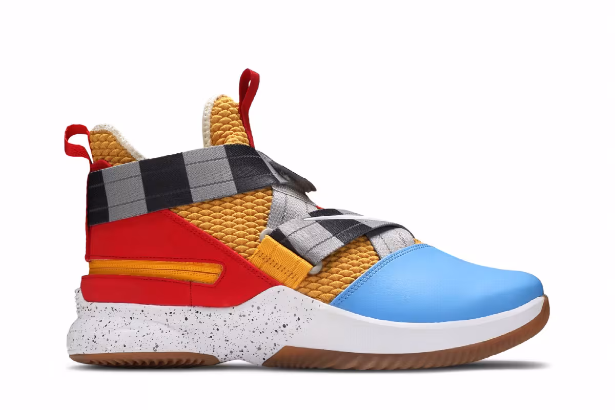 Nike LeBron Soldier 12 FlyEase Extra-Wide Toy Story, view 2