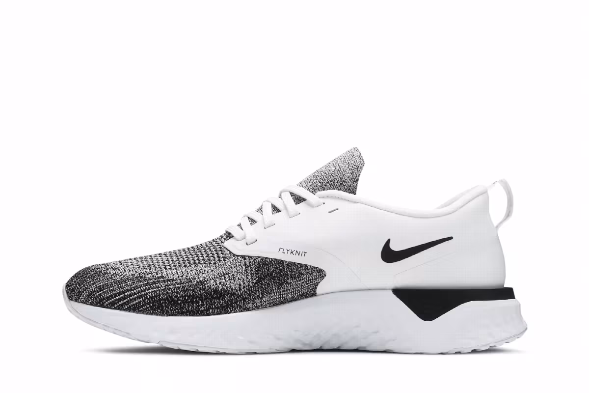 Nike Odyssey React 2 Flyknit White Black, view 4