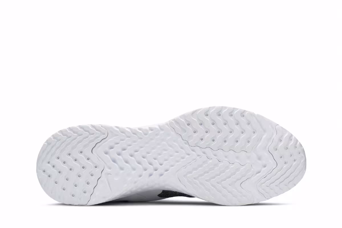 Nike Odyssey React 2 Flyknit White Black, view 5