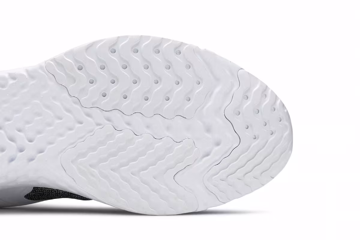Nike Odyssey React 2 Flyknit White Black, view 6