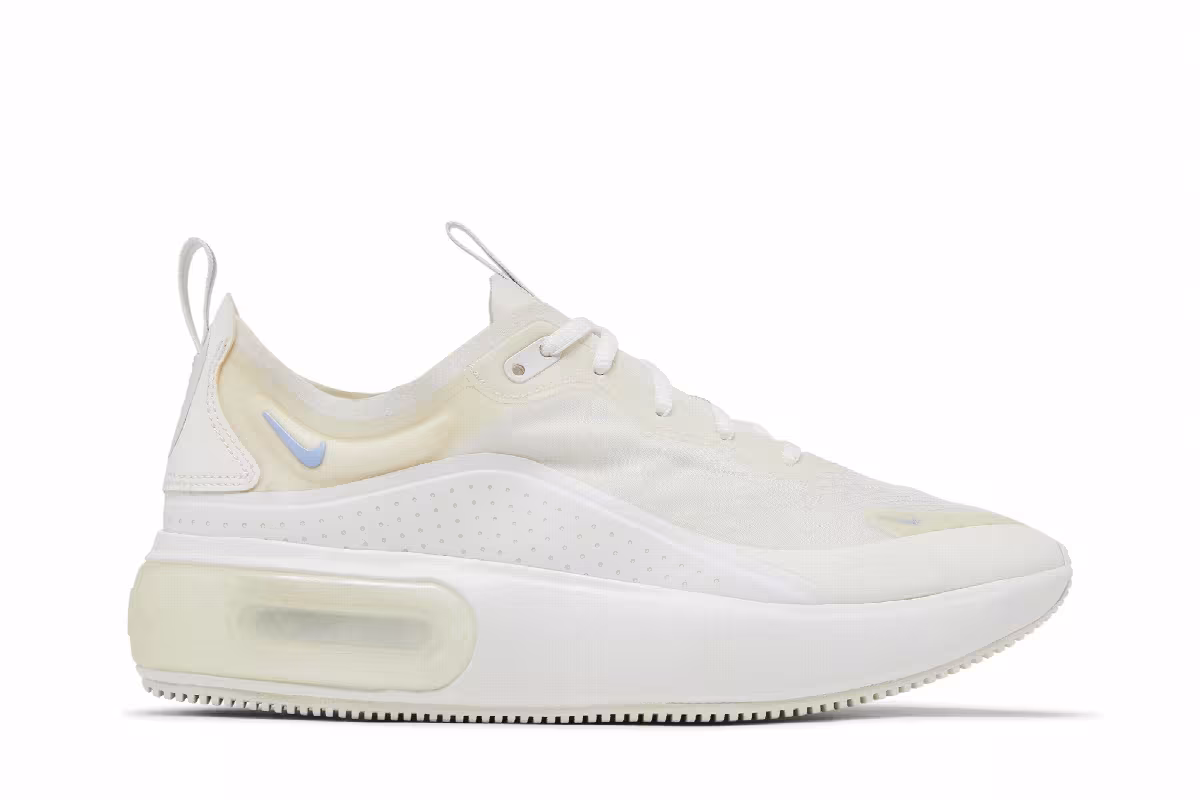 Nike Women's Air Max Dia SE Summit White, view 2