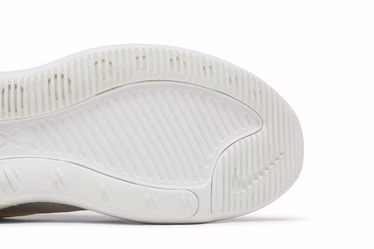 Nike Women's Air Max Dia SE Summit White, view 6