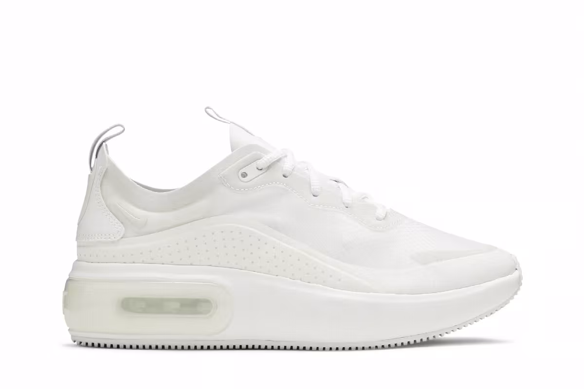 Nike Women's Air Max Dia SE Metallic Silver, view 2