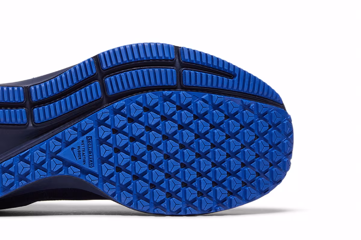 Nike Air Zoom Pegasus 35 Shield Black Blue Void, view 6