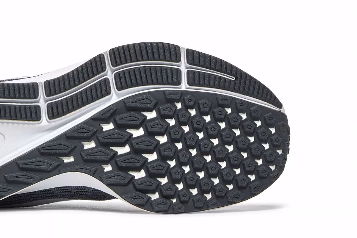 Nike Air Zoom Pegasus 35 4E Wide Cool Grey, view 6