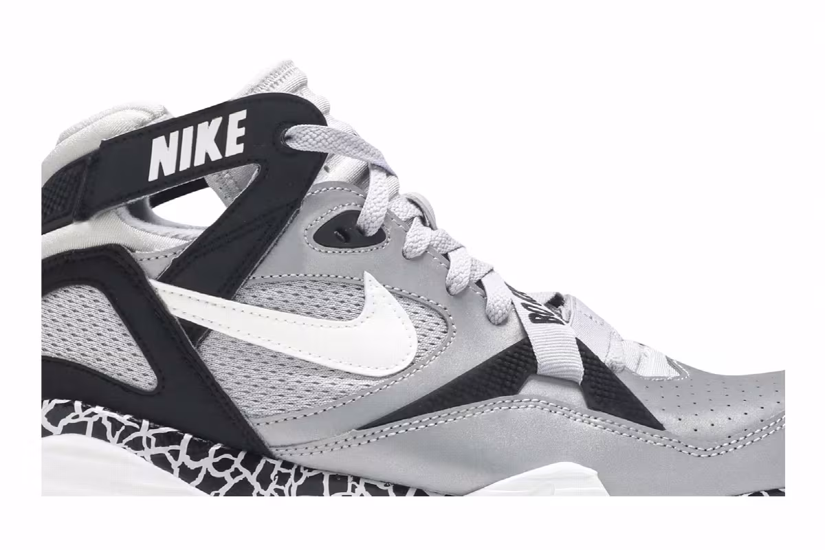 Nike Air Trainer Max 91 Qs NFL Oakland Raiders, view 3