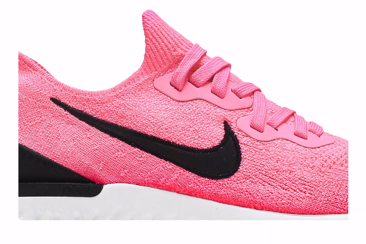 Nike Women's Epic React Flyknit 2 Raspberry Red, view 3