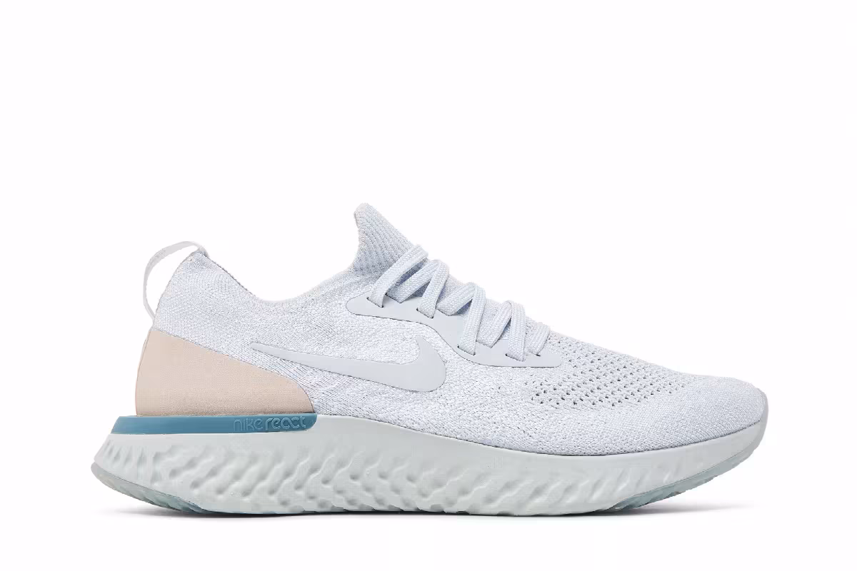 Nike Women's Epic React Flyknit Platinum Beige, view 2