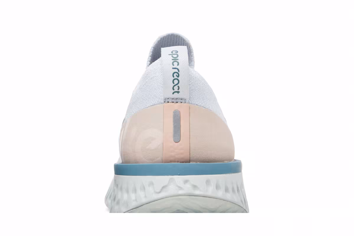 Nike Women's Epic React Flyknit Platinum Beige, view 8