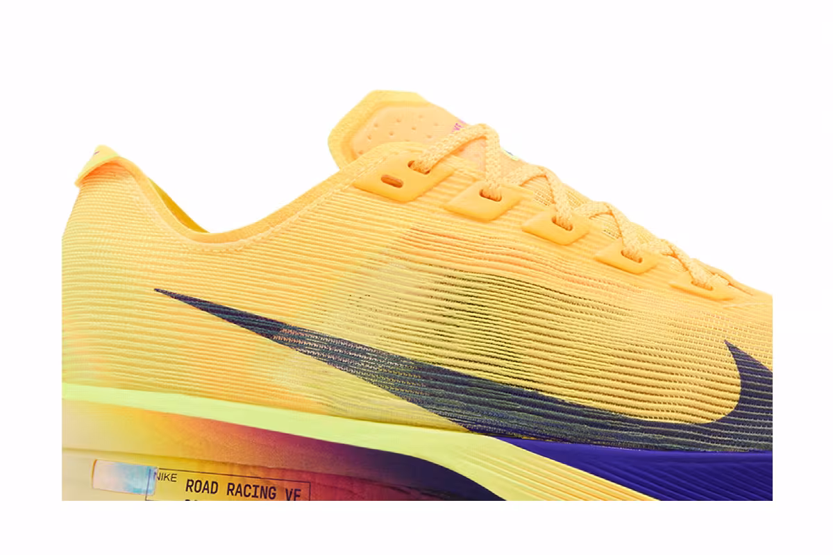 Nike Women's ZoomX Vaporfly 4 Citron Pulse, view 3