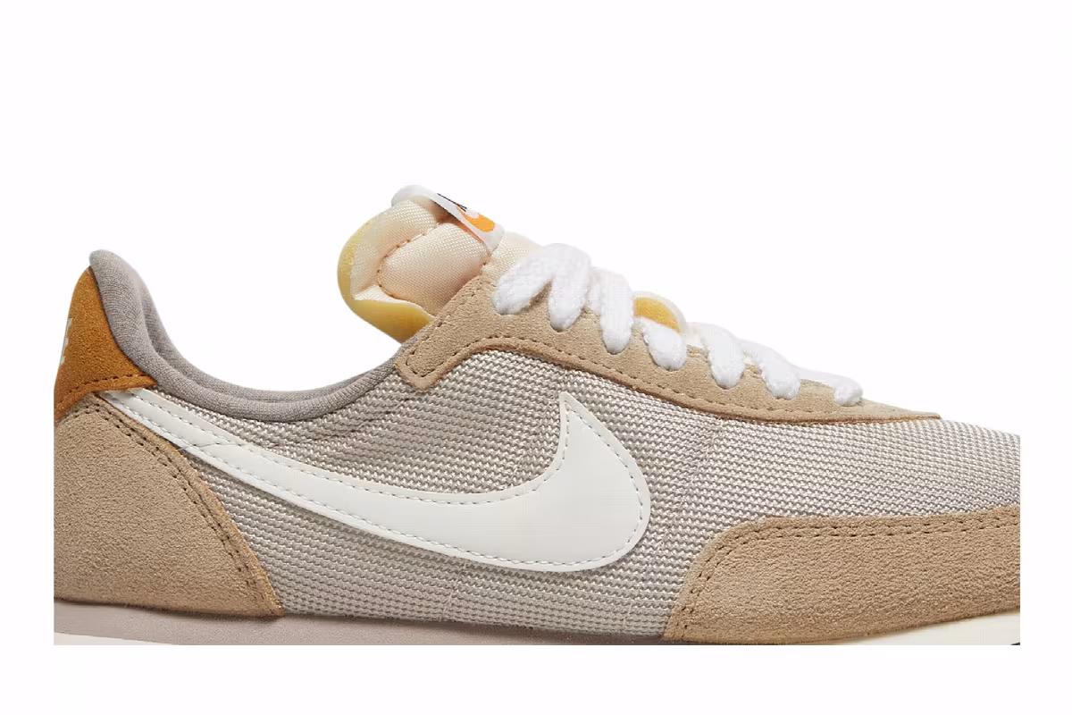Nike Women's Waffle Trainer 2 SE Desert Sand, view 3