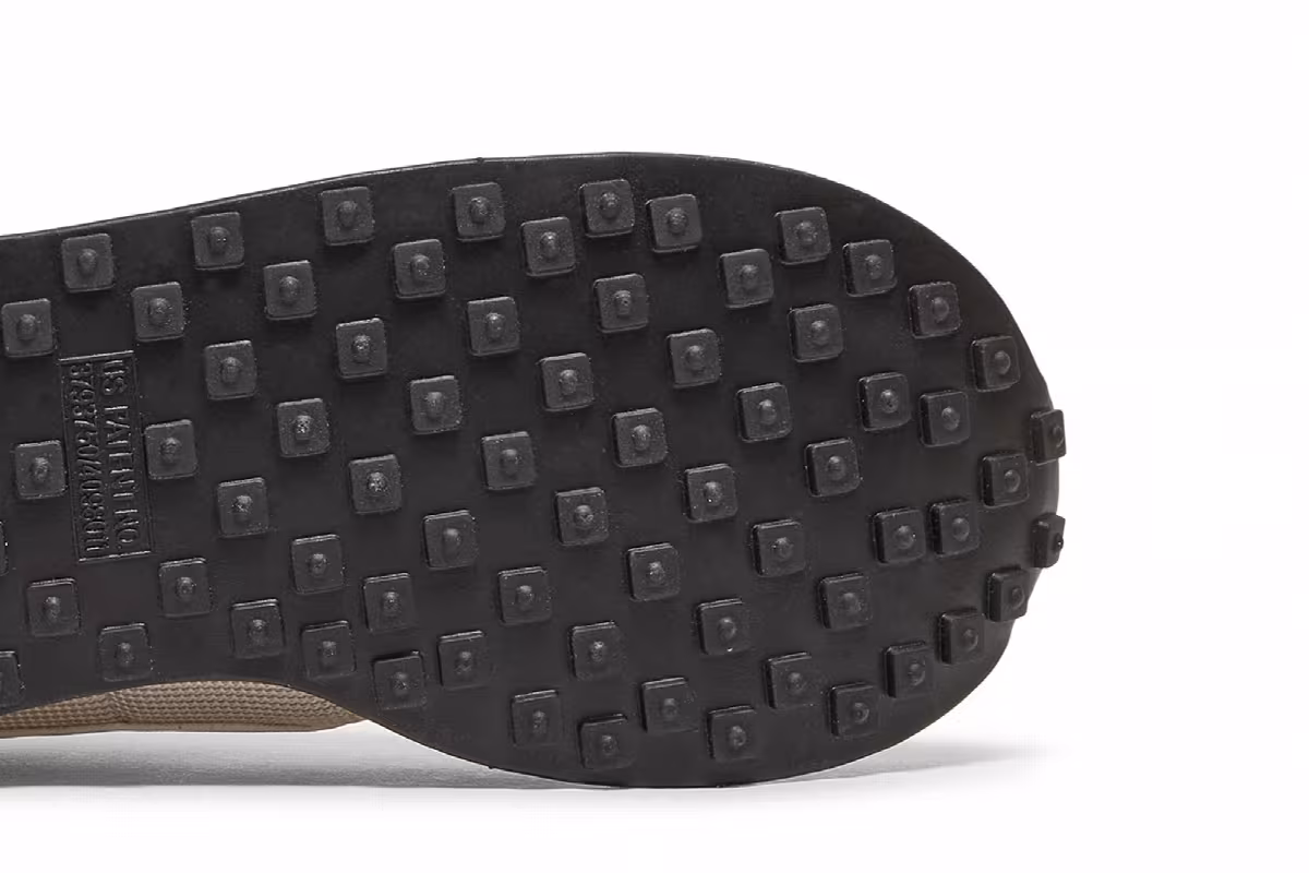 Nike Women's Waffle Trainer 2 SE Desert Sand, view 6