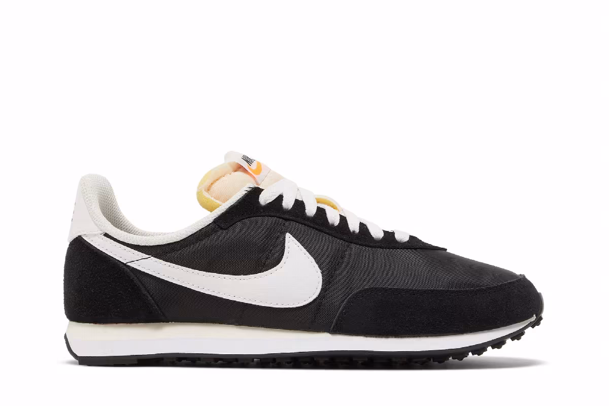 Nike Women's Waffle Trainer 2 Black White, view 2