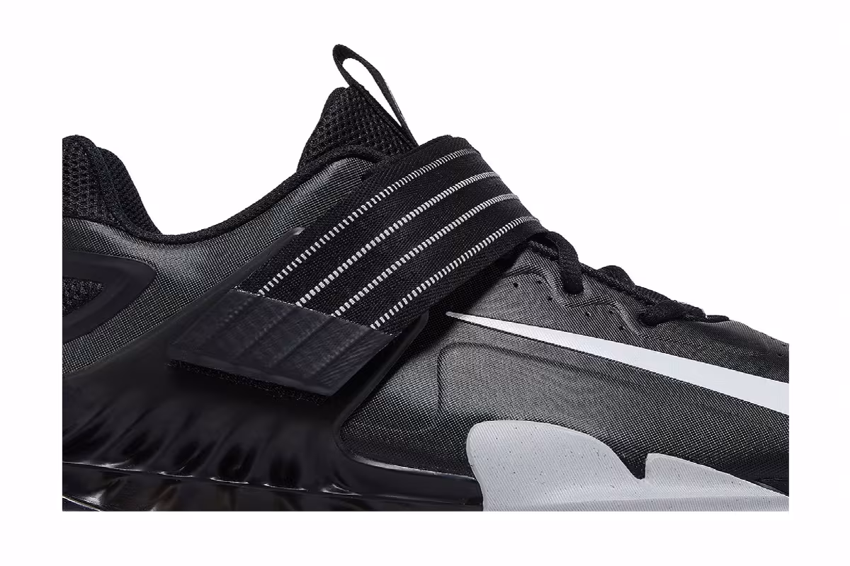 Nike Savaleos Black White, view 3