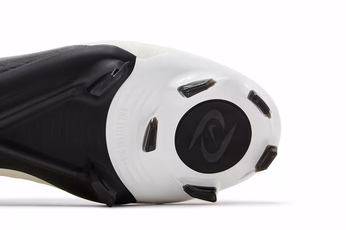 Nike Phantom Luna 2 Pro FG White Black Metallic Gold Coin, view 6