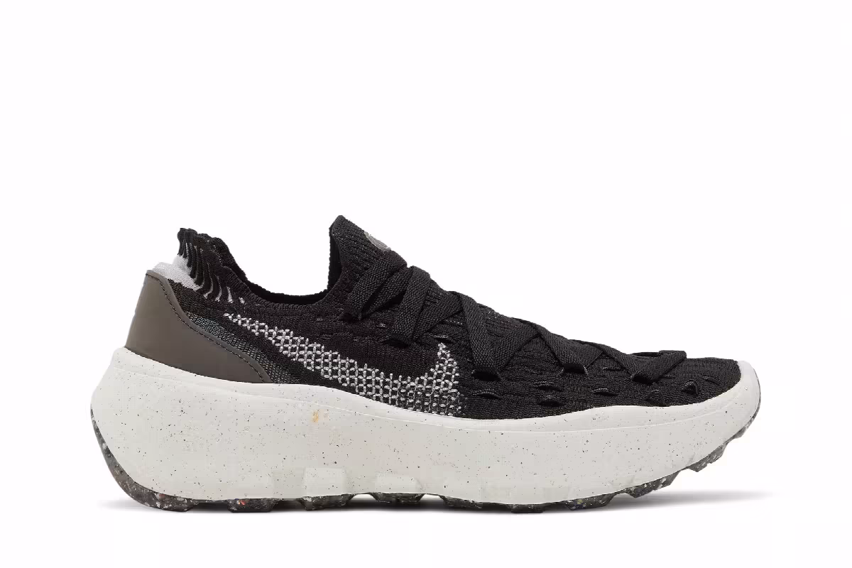 Nike Women's Space Hippie 04 Oreo, view 2