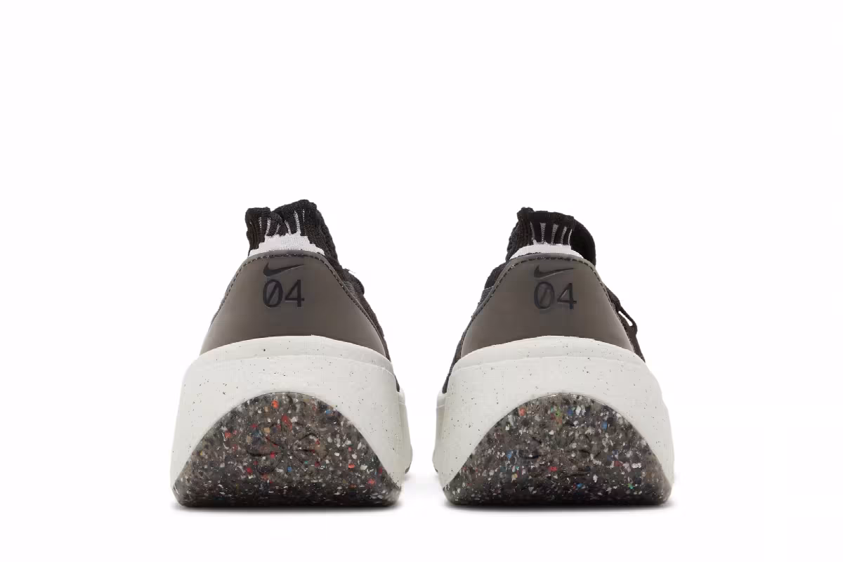 Nike Women's Space Hippie 04 Oreo, view 7